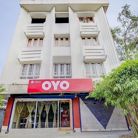 Oyo 13521 Sudhriti Hotel Siliguri Ngoại thất bức ảnh
