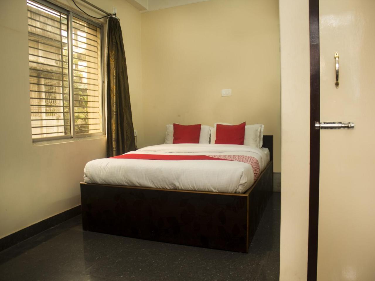Oyo 13521 Sudhriti Hotel Siliguri Ngoại thất bức ảnh