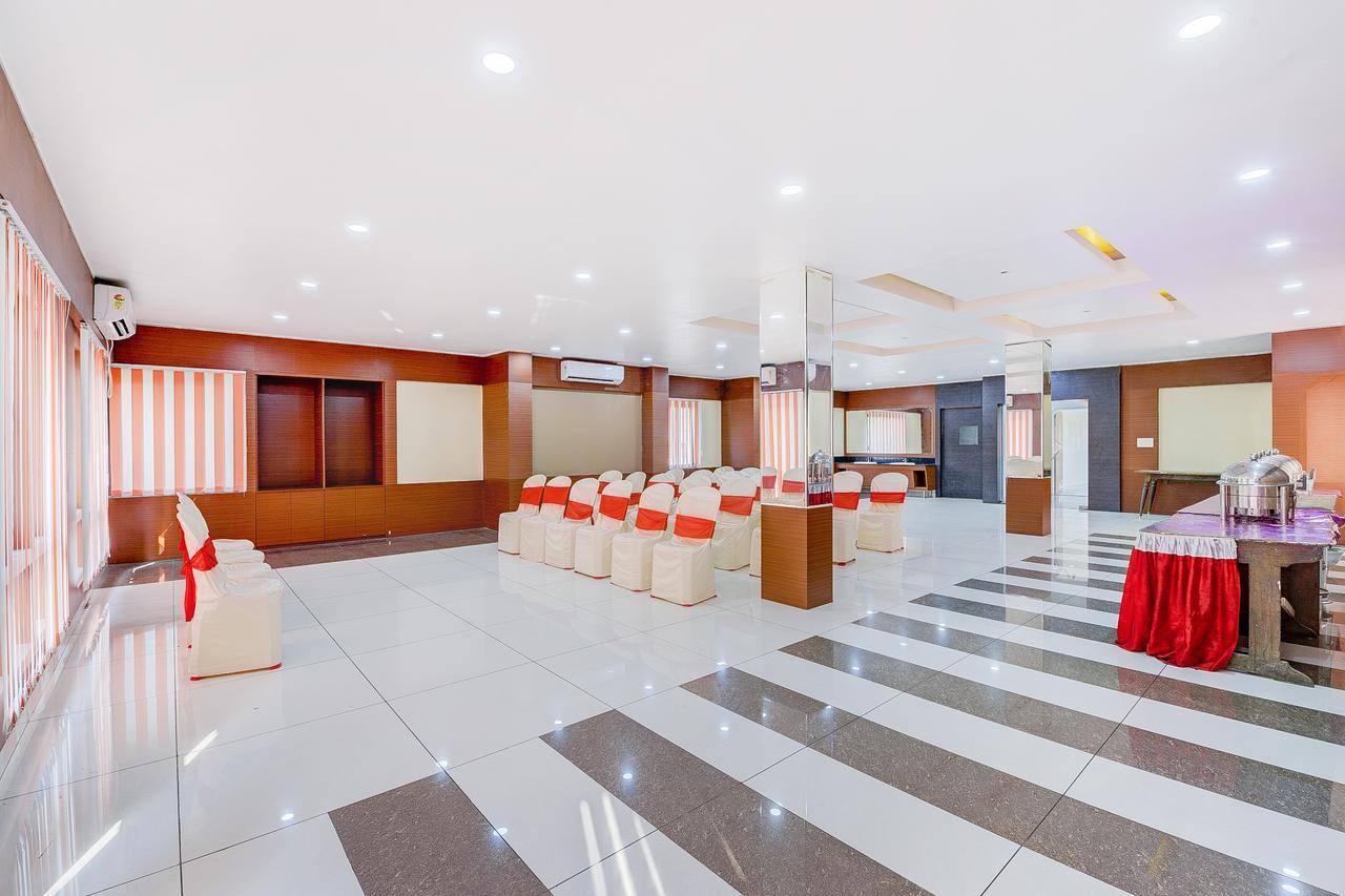Oyo 13521 Sudhriti Hotel Siliguri Ngoại thất bức ảnh