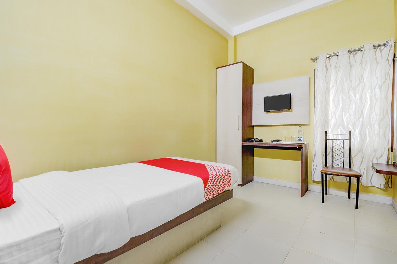 Oyo 13521 Sudhriti Hotel Siliguri Ngoại thất bức ảnh